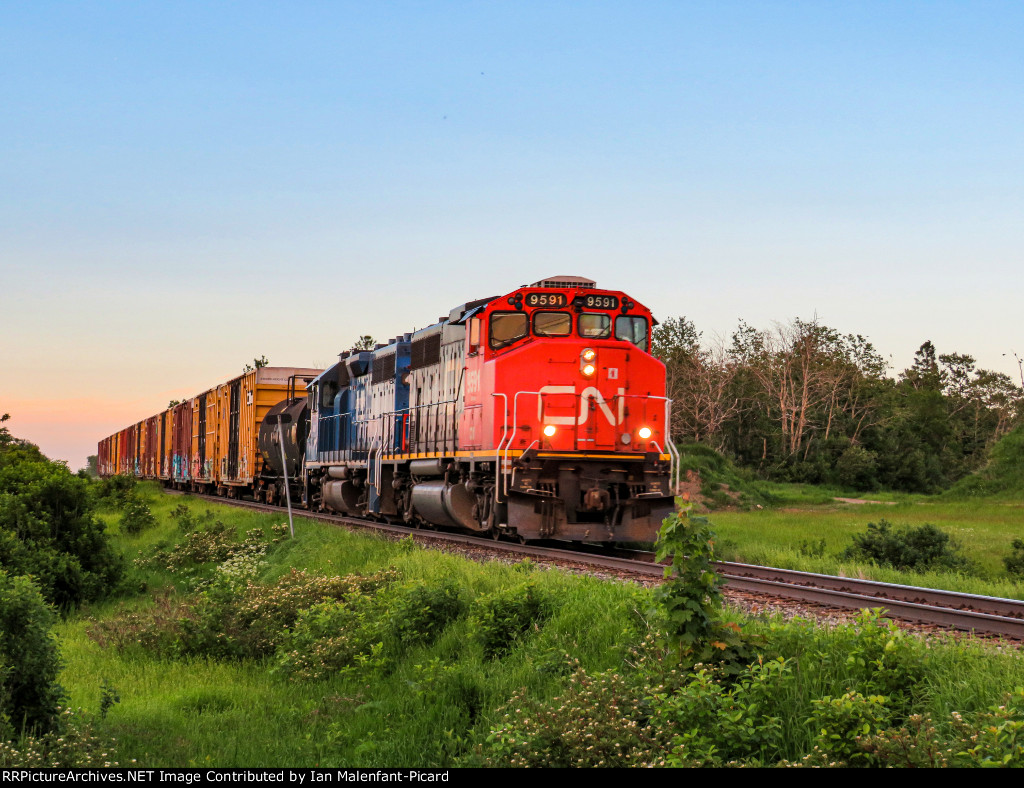 CN 9591 leads 559 at Dionne Road